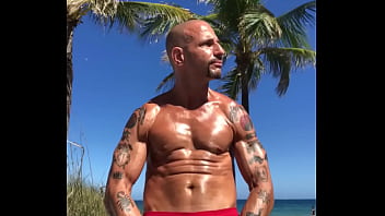 Preview 2 of Bulu Movi Pron - FLEXING