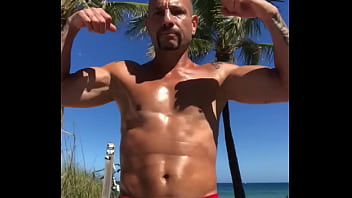 Preview 1 of Malaysian Xxxx Videos - FLEXING