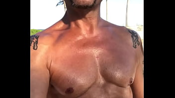 Preview 1 of Nxx Com Love - BEACH DAY
