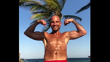 Preview 3 of Baby Hq Hd - BEACH BODY BRO