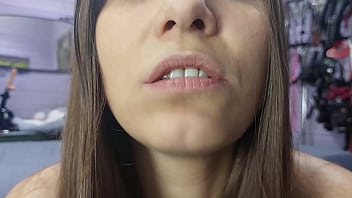 Preview 2 of Real Brother And Sister Fuck - Black bubble gum loud chewing (asmr)