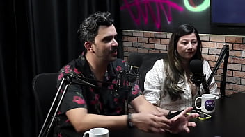 Preview 1 of Bled Pen - Ela faz boquete pra deixar o pau duro e a gostosa mostra seus lindos peitos - Bella Mantovani e O Fera
