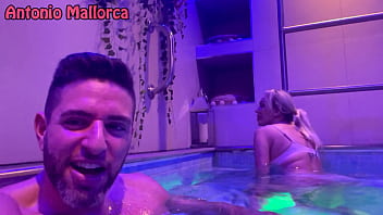 Preview 2 of Dog And Girl Xxxn X Videos - Fucking A Super Hot MILF Big Boobs and Big Ass Amber Jayne
