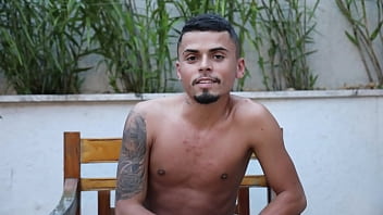 Preview 1 of Rechi Starr - Novinho safado dando pro playboy gostoso