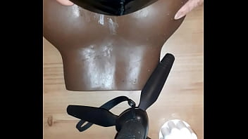 Preview 3 of Sunny Leone To Fuc - Sucer son gode et son jouet remplis de chantilly