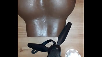 Preview 1 of Sunny Leone To Fuc - Sucer son gode et son jouet remplis de chantilly