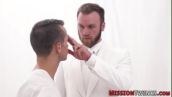 Preview 1 of Curvy Bbw Ass - Mormon rides dick bareback