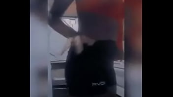 Preview 4 of Ocean Porn - Chica lesbiana env&iacute_a videos a su pareja