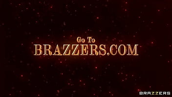 Preview 1 of Hindi Bp Sexy Movie - (Olivia Vee) Is Not Doing A Good Job Cleaning (Dee Williams) House But She Is Better At Eating Her Pussy - Brazzers