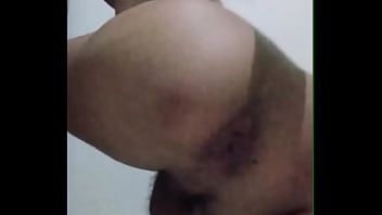 Preview 3 of 3 Liters - Putinha abrindo o cuzinho com desodorante