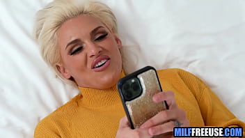 Preview 2 of Son Fusks Mom Very Hard - MILF wife let&#039_s strangers freeuse her pussy &amp_ mouth