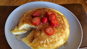 Preview 4 of Gosex Mom Pw - Starting 2023 with Hot Cum Strawberry Pancakes!