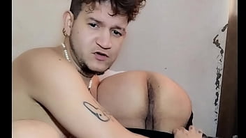 Preview 1 of Duchess Of Blanca Sirena - CHACAL colombiano le rasura el culo a su novio y no puede evitar cogerselo con pasi&oacute_n toda la tarde,  se ve que la pasan tan bien que parece subreal