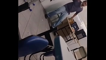 Preview 2 of Xxx Sex Video Downioad - Bananinha Louca surtando em sala de aula