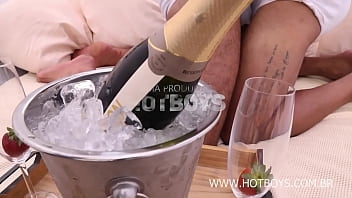 Preview 1 of Scool Xnxx Girls Rape - Urs&atilde_o fodendo o gostoso no ano novo