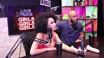 Preview 3 of Dane Cross Fuck Mom - Ganhou muito dinheiro fazendo programa dentro dos cinemas - Sabrina Prezotte
