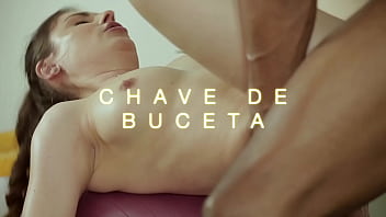 Preview 3 of Priyamvada Kant - EMME WHITE DANDO PRO PERSONAL TRAINER ENTRE OS EXERC&Iacute_CIOS DA ACADEMIA | FODA FIT - TEASER EXPL&Iacute_CITO | EMME WHITE E CAPOEIRA