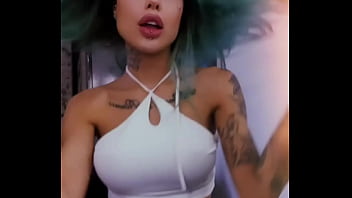 Preview 1 of Sexhindi Muvi - MC Tati Zaqui tirando rebolando gostoso