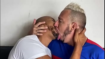 Preview 4 of My Family Pic - beijao gostoso entre machos latinos