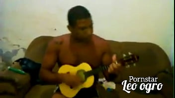 Preview 3 of Fat Aunty Pussy Eating - Esquentando a garganta para carnaval 2023 no Rio de Janeiro Brasil