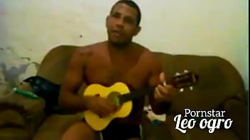 Preview 4 of Fat Aunty Pussy Eating - Esquentando a garganta para carnaval 2023 no Rio de Janeiro Brasil