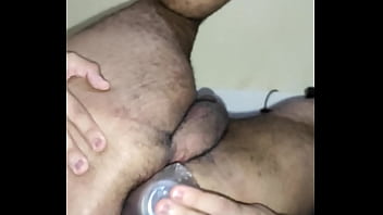 Preview 1 of Vigra Spray - Primeiro dia tentando meter tubo de lubrificante no cu