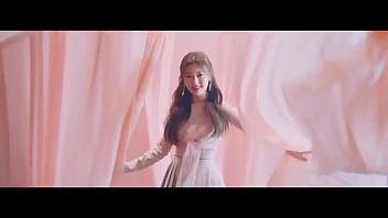 Preview 2 of Indian Nude Vedios - Loona - Star [MV] #BOYCOTTBBC