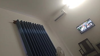 Preview 3 of Floor Lick - Video x&aacute_c minh