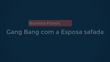 Preview 1 of Frist Time Mom Anal - Esposa safada fazendo Gang Bang - Marido corno filma suruba