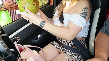 Preview 1 of Indae Video - Cristina Almeida toda gostosa se exibindo em p&uacute_blico para estranhos ao lado do marido corno