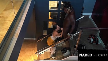 Preview 1 of Xxxx Videos 20 19 - Putting Big black dick in this petite white chicks cervix