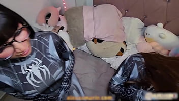 Preview 4 of Letest Video Mia Khalifa - Una mamada para a&ntilde_o nuevo