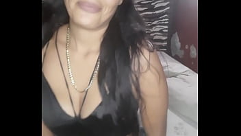 Preview 1 of B F Fat Bedroom - Cu&ntilde_ada cachonda le anda mandando videos masturb&aacute_ndose a mi padrastro