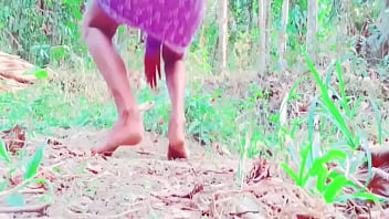 Preview 3 of Emily Mena Solo - jungle me mangal karti huyi ladki ne apni choot me ungli kiya