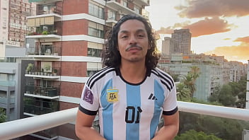 Preview 3 of Xxx Taler - WORLD CHAMPION @TURKMXXX and @andresivanoff celebrate Argentina is World Champion. Blowjobs ,  feet fetish ?,  kissing ,  and CUM  in the part 2