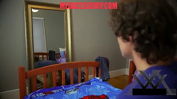 Preview 1 of Xx New Model - Assistiu Porno Com a Meia Irma Legendado