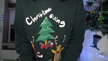 Preview 2 of Pakistani Xexx - XMas gift from stepsister Anna is hot sex and oral creampie