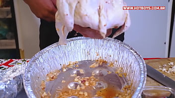 Preview 2 of Htet Htet Htun - Soquei pica no meu primo safado no natal
