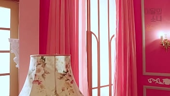 Preview 1 of Sophia Leone Famliy Video - YeoJin (LOONA) &quot_Kiss Later&quot_