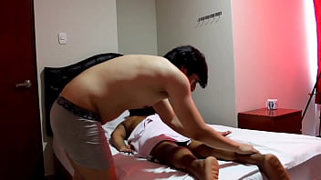 Preview 2 of Black Milf Makes White Boy Cum - abuela se folla a joven de 18 a&ntilde_os