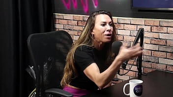 Preview 3 of Momm Porno - A mulher tem que aprender a se estimular - Lu Cabral Sex&oacute_loga