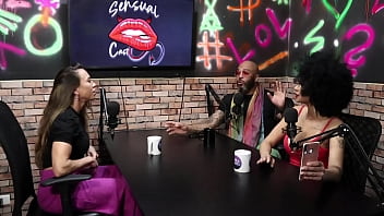 Preview 1 of Momm Porno - A mulher tem que aprender a se estimular - Lu Cabral Sex&oacute_loga
