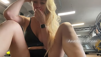 Preview 1 of Gavali Bhabi Sex - Naughty girl flashing tits in gym right next to the men&rsquo_s company. Public.