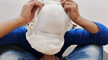 Preview 2 of Tela Cro - Indian girl first time tight pussy fucking with boyfriend