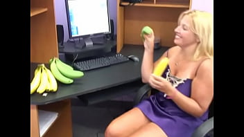 Preview 1 of Ebony Skirt Hd - Slutty housewife Liisa shoves bananas in her tight pussy