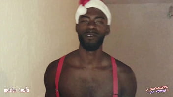 Preview 1 of Carnaval Bumbum - Natal da Putaria: Papai Noel comendo o cu da Mam&atilde_e Noel