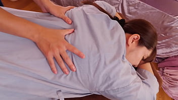 Preview 2 of Japanese Saggy - 絶妙タッチのおっぱいマッサージでおばさんが夢中になる巨乳中出し整体院　美波咲良