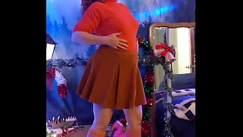Preview 1 of Le Tecia - Hotwife Steffi Velma sans pussy dance (dirty bit)