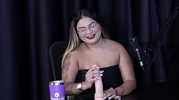 Preview 2 of Arad Daughter Fuck Big Oral - Loira safada mostra os peitos e a buceta ap&oacute_s falar que o sexo oral &eacute_ seu dom,  ent&atilde_o demonstrou o seu boquete - Suellen Barrar (WATCH ON: SHEER/RED)