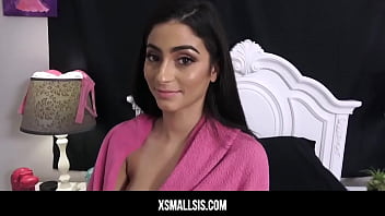Preview 2 of Pakistani Xxxxx Actrees - XsmallSis - Teen Stepsister (Jasmine Vega) Bribed To Suck My Cock